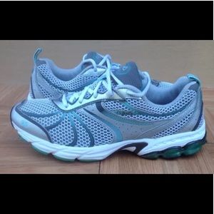 Women's RYKA Revive 2 Athletic Shoes Size 8.5